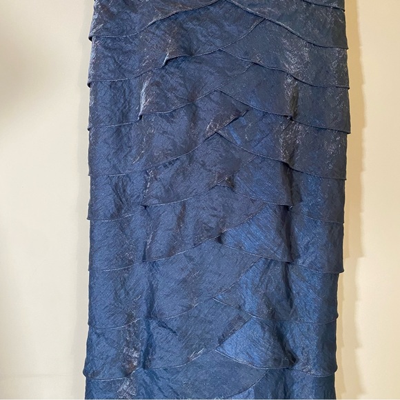 Adrianna Papell Tiered Petal Layered Sheath Party Dress Shiny Blue Size 10 - Picture 4 of 11